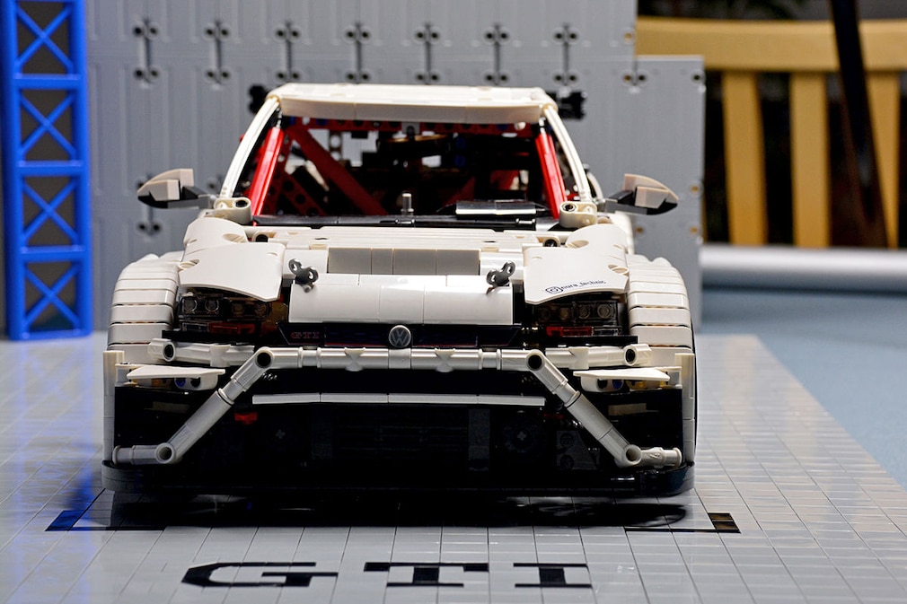 VW Golf GTI TCR aus Lego: Bilder
