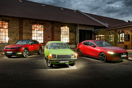 Mazda MX-30, Mazda 323 und Mazda3
