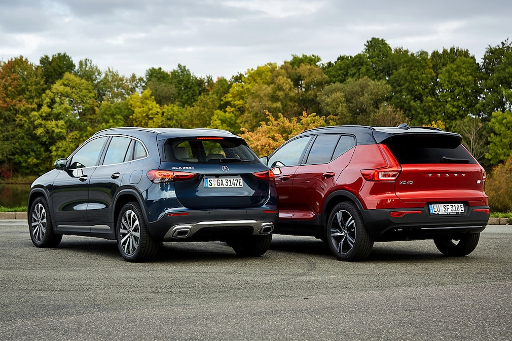 Volvo XC40 Recharge T4. Mercedes GLA 250 e