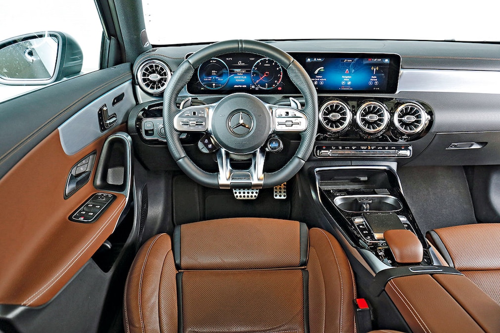 Mercedes-AMG A 35   