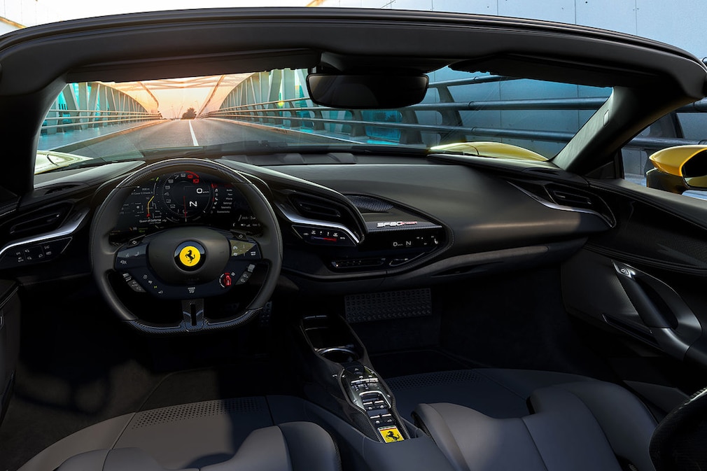 Ferrari SF90 Spider
