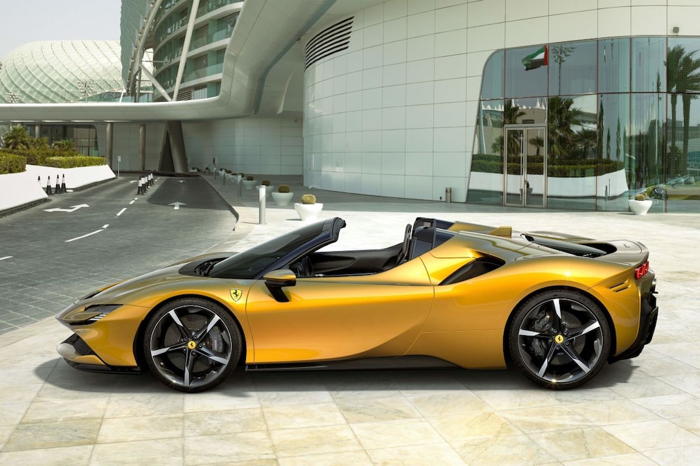 Ferrari SF90 Spider