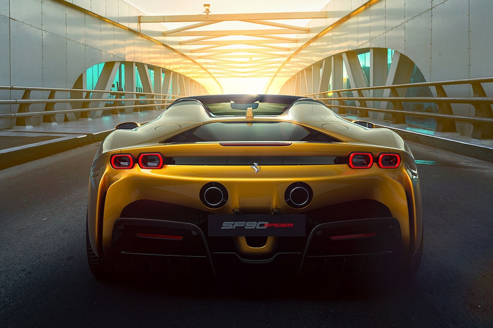 Ferrari SF90 Spider