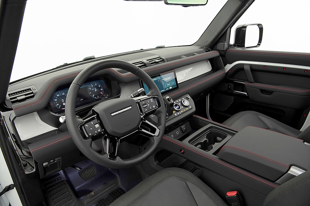 STARTECH Land Rover Defender