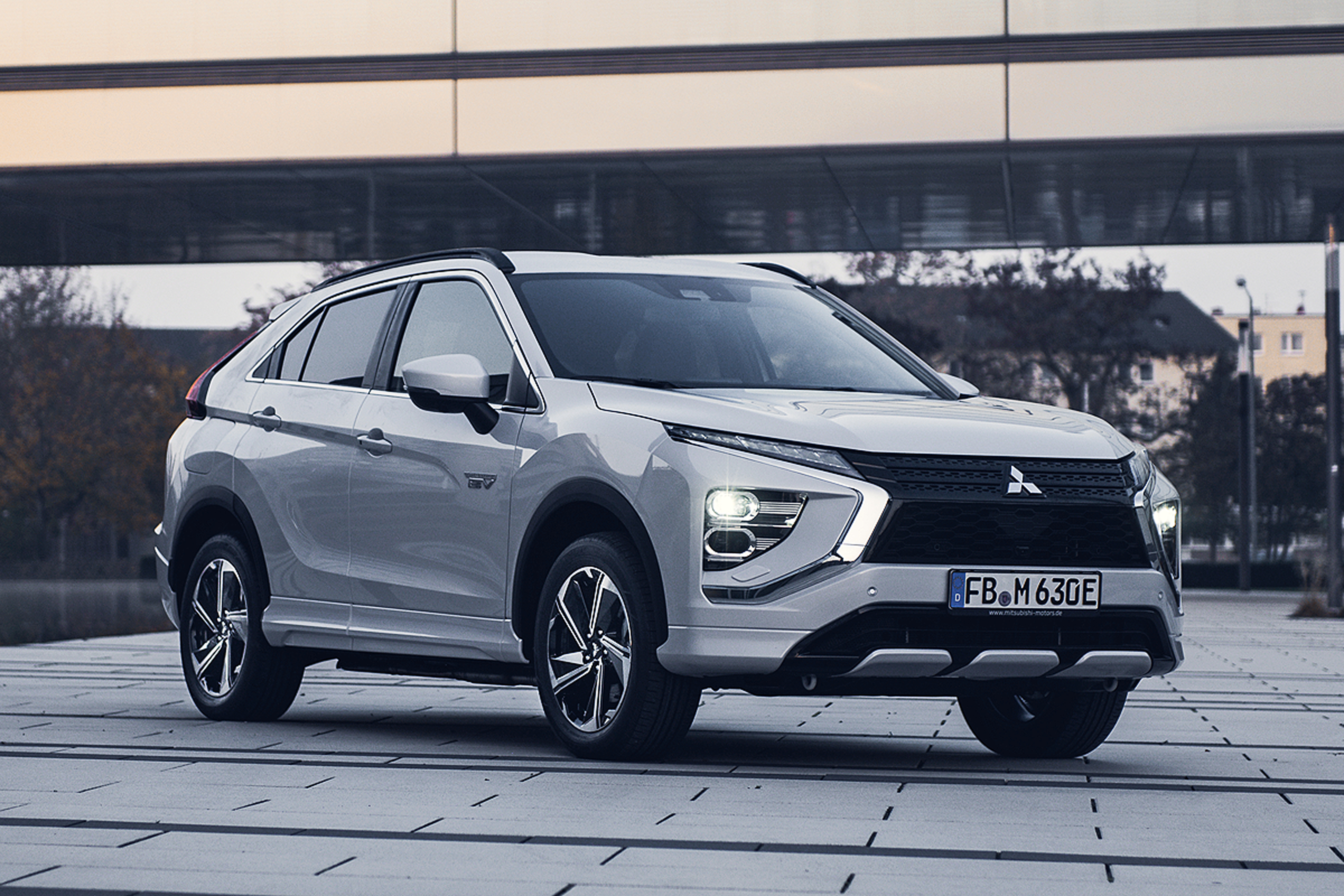 Mitsubishi Eclipse Cross Zum Facelift Als Plug In Hybrid Autobild De