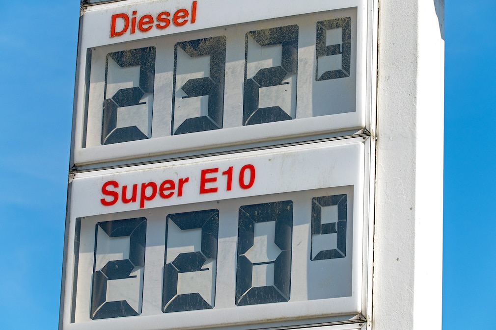 fuel price board fuel price board