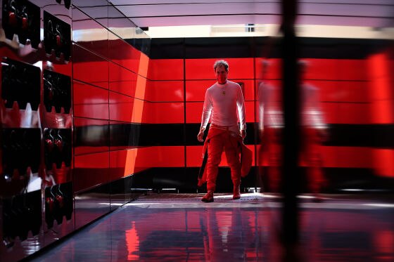 Vettels Ferrari-Unglück endet von Platz 13