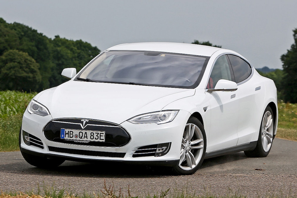 Tesla Model S 85