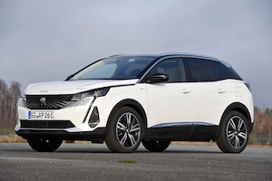 Peugeot 3008 Hybrid 225 e-EAT8