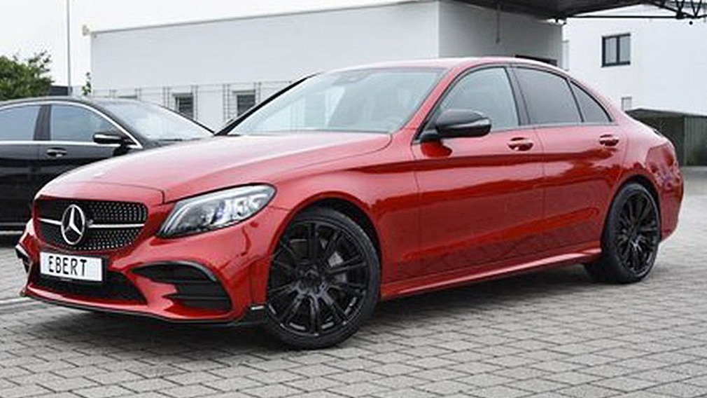 Mercedes C 300 mit Brabus-Tuning und wenig Kilometern