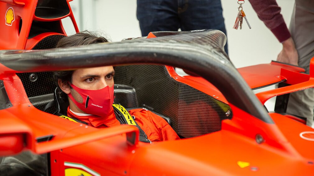 Carlos Sainz erste Sitzprobe im Ferrari