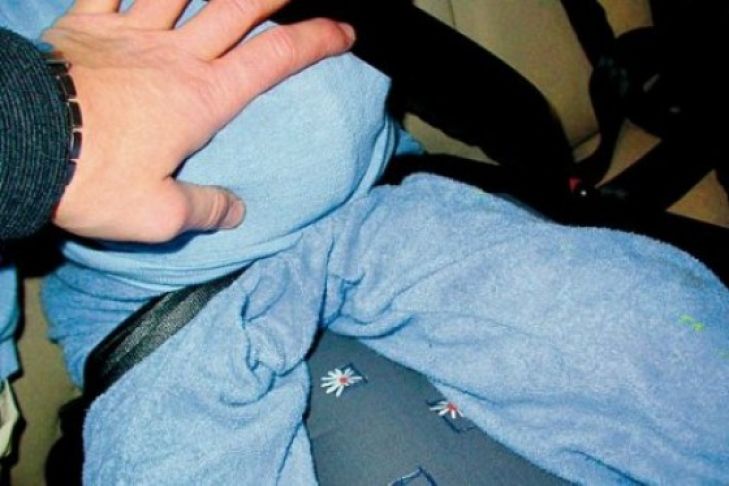 Crashtest: Integrierte Kindersitze