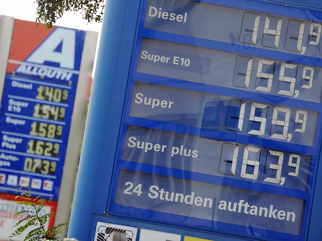 Spritpreis Benzin und Diesel: Jetzt wird das Tanken teurer - AUTO BILD