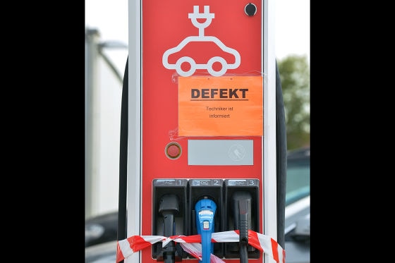 Defekte Ladesäule Ladestation