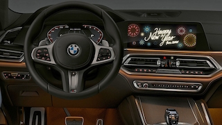 BMW wünscht seinen Fahrern „Frohe Weihnachten“ und ein frohes neues Jahr im Fahrzeug