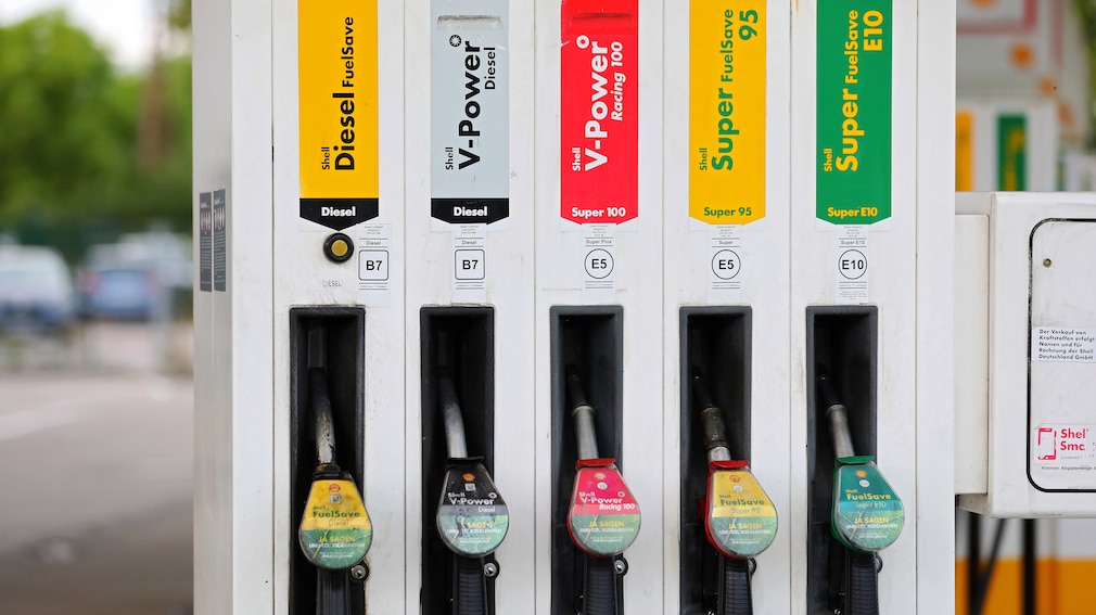Symbolfoto Tanken, Spritpreise und steigende Energie-Kosten