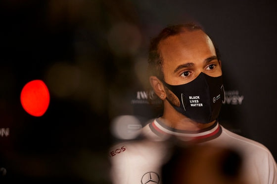 Pokert Hamilton wie sein Idol Senna?