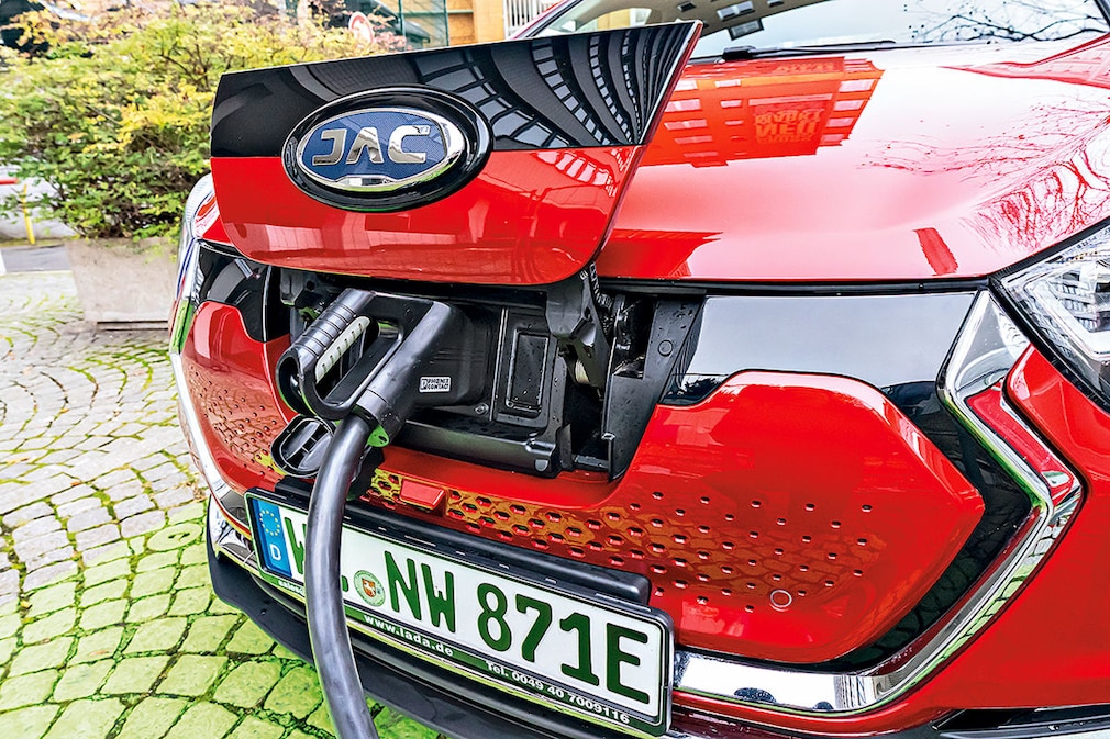 JAC e-S2