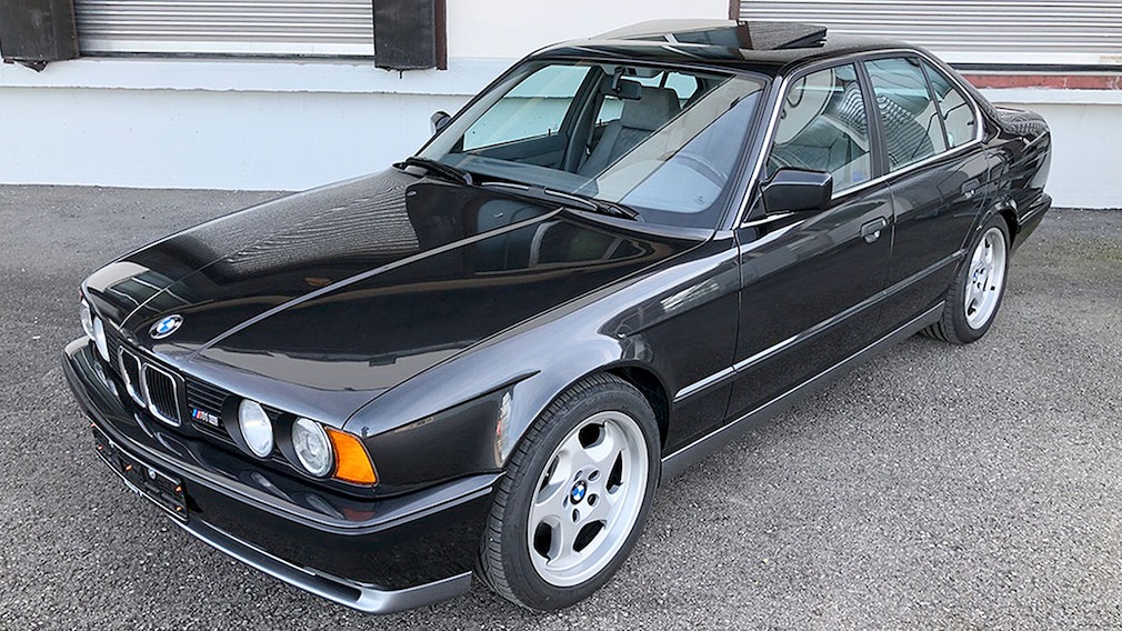 BMW M5 E34 im Neuwagenzustand