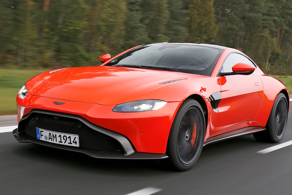 Aston Martin Vantage V8