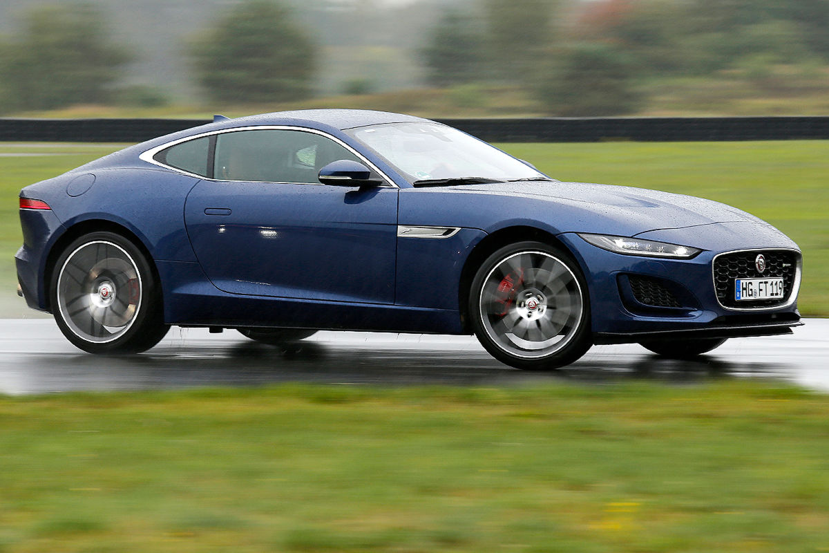 Jaguar F-Type P450 RWD