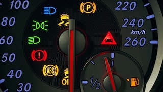 Was tun, wenn im Cockpit Lampen blinken?