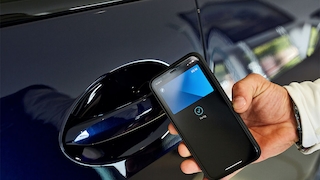 BMW X5 M Apple CarKey