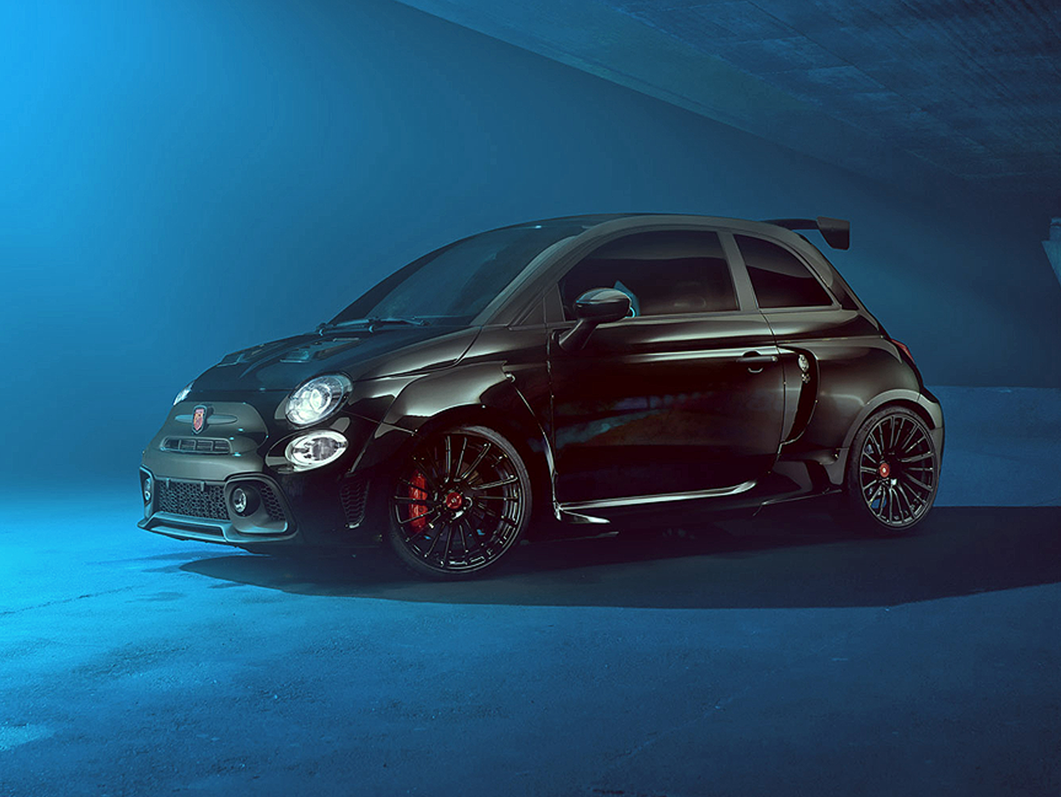 Fiat Abarth 595 Hercules Carbon Breitbau von Pogea Racing AUTO BILD