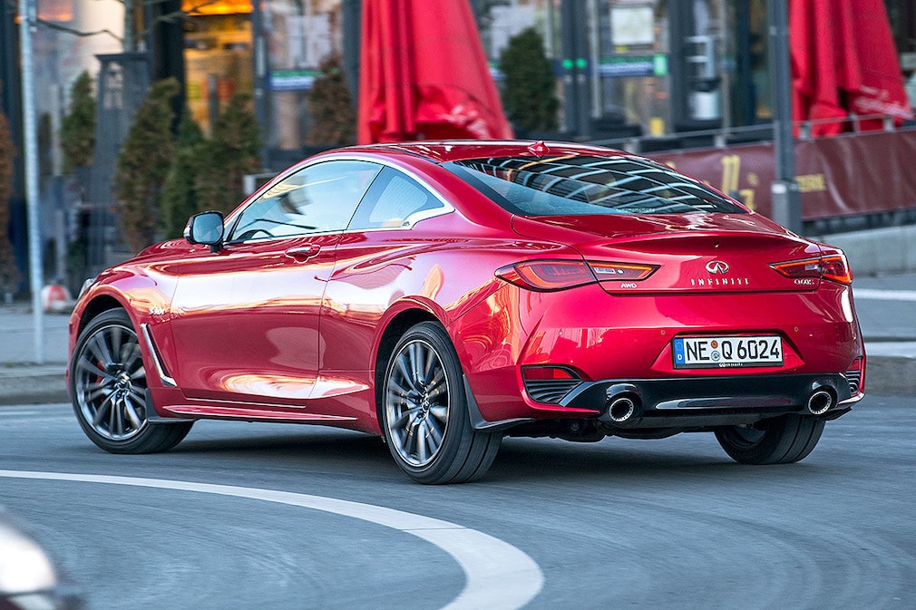 Infiniti Q60