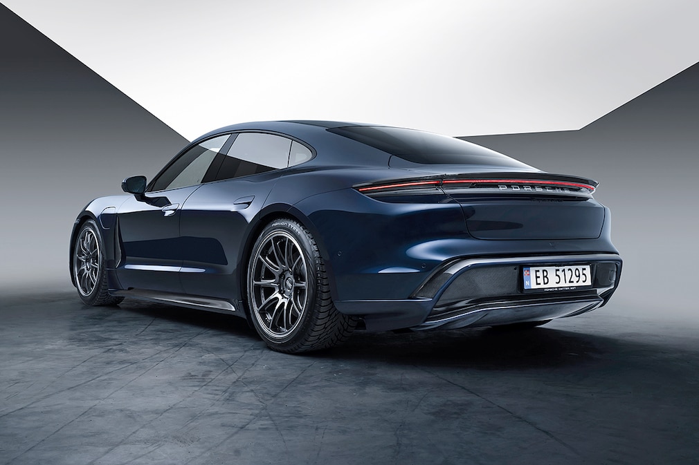Zyrus Porsche Taycan