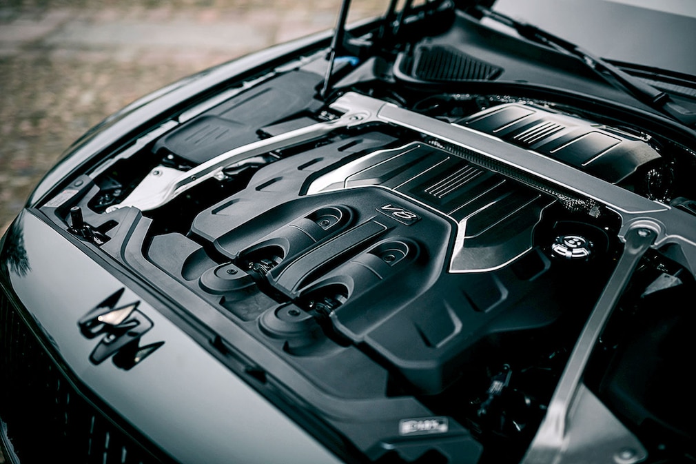 Bentley Flying Spur V8