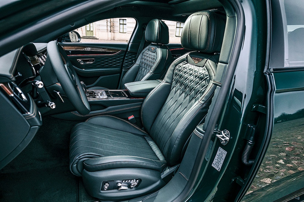 Bentley Flying Spur V8
