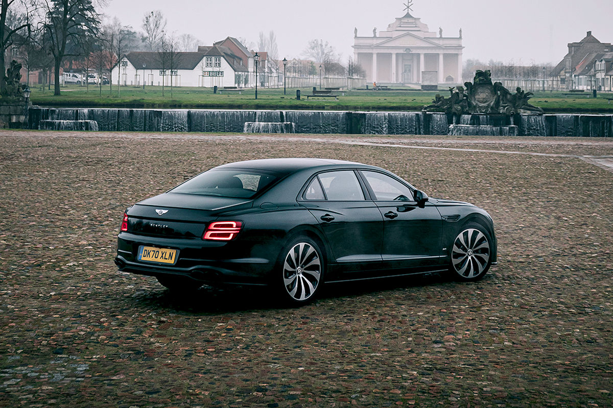Bentley Flying Spur V8