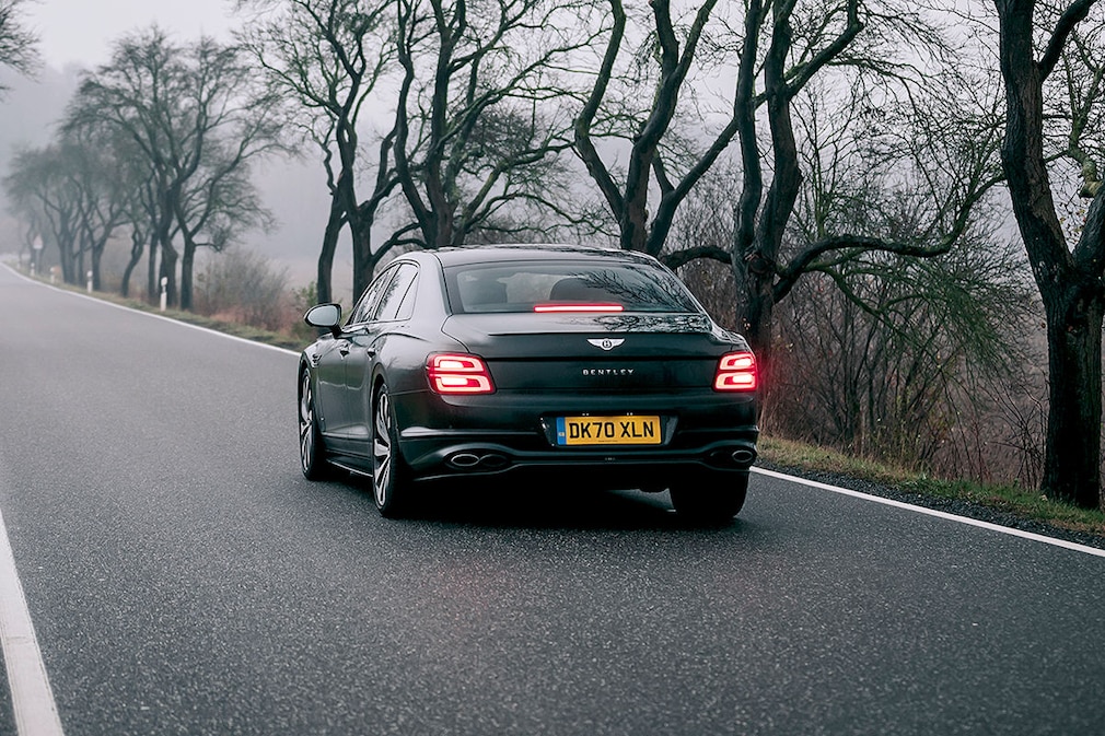 Bentley Flying Spur V8