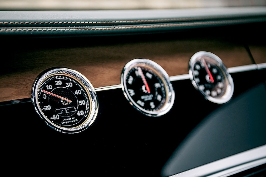 Bentley Flying Spur V8