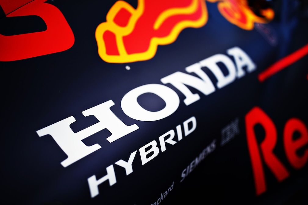 Red Bull wartet auf Motor-Ansage der FIA