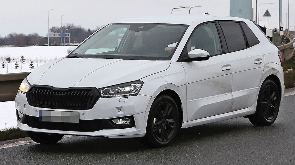 Neuer Skoda Fabia zeigt sich fast ohne Maske