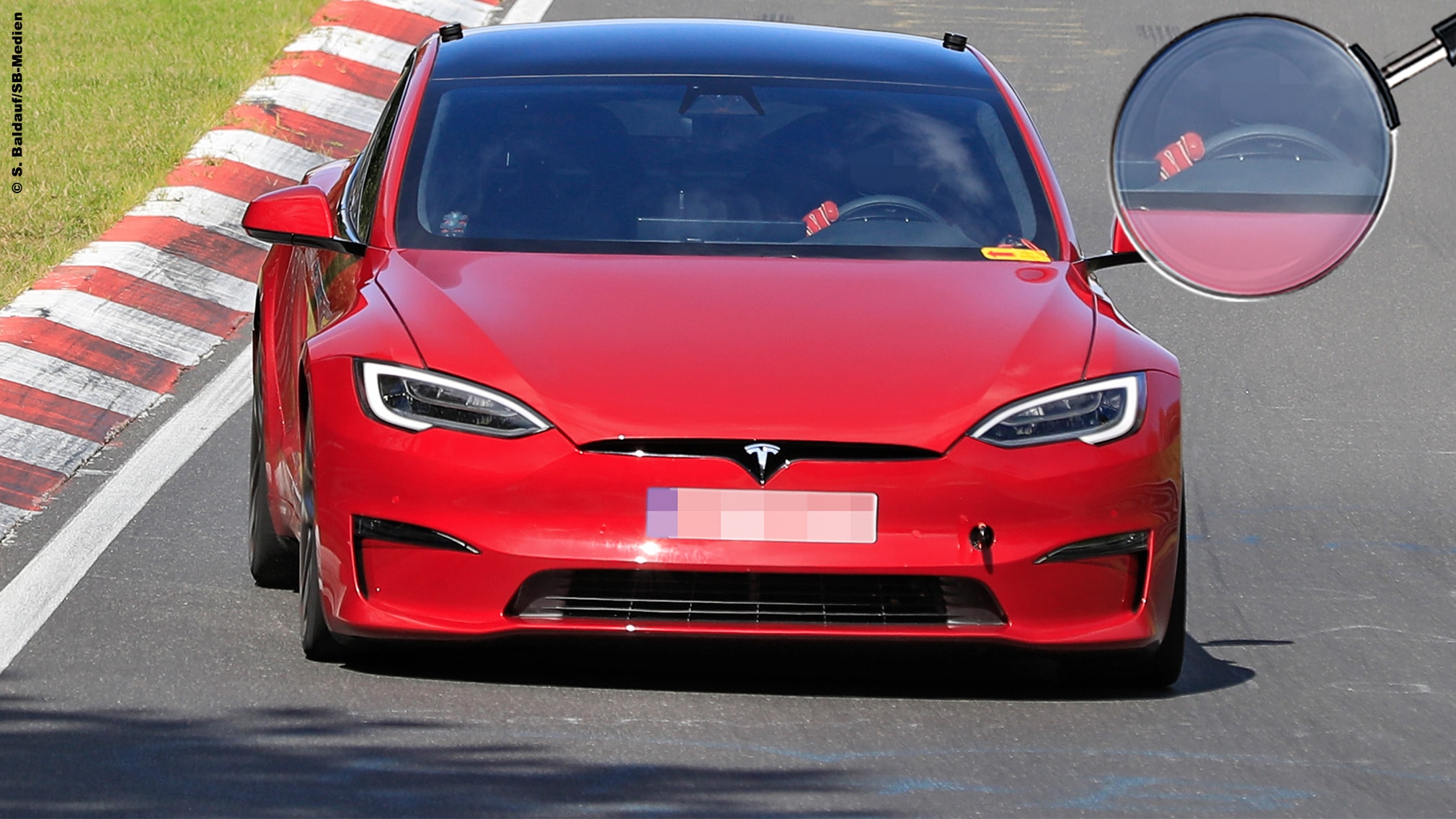 Tesla Model S (2021): Plaid+ jetzt doch mit rundem Lenkrad? - AUTO