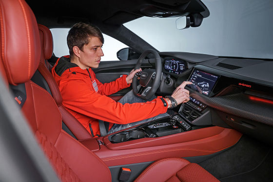 Audi e-tron GT: Deshalb ist sein Cockpit so speziell - AUTO BILD