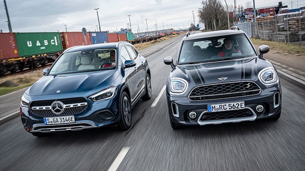 Mercedes GLA 250 e Mini Cooper SE Countryman Mercedes GLA 250 e Mini Cooper SE Countryman