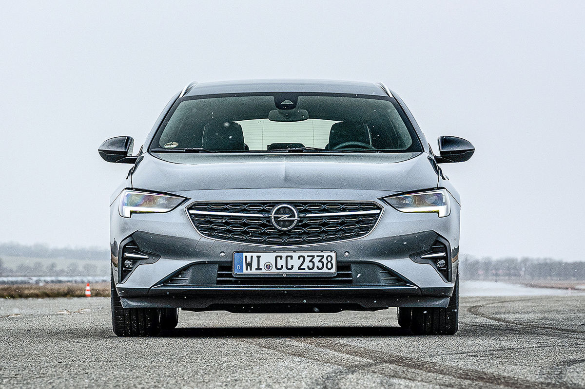 [Imagen: Opel-Insignia-ST-2-0-DIT-1200x799-28ef598b55d1eac6.jpg]
