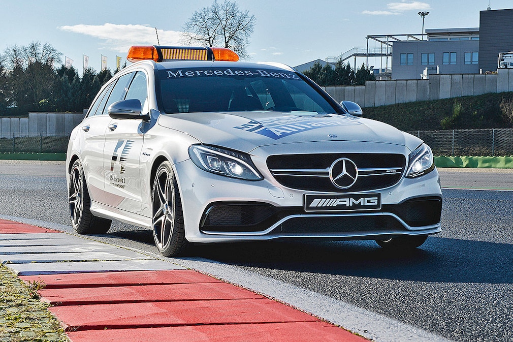 Mercedes-AMG C 63 S F1 Medical Car