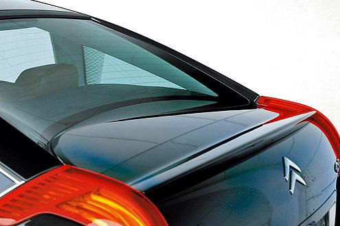 Hingucker: die nach innen gewölbte Heckscheibe des c6.