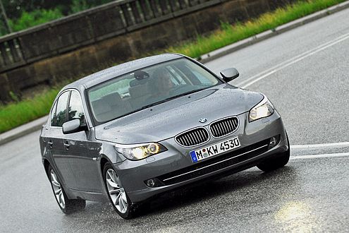 Profi: Der 525d braucht auch in schnellen Kurven kein Double.