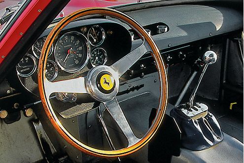Backofen: In der Fahrgastzelle des Ferrari 250 GTO wird dem Piloten warm.