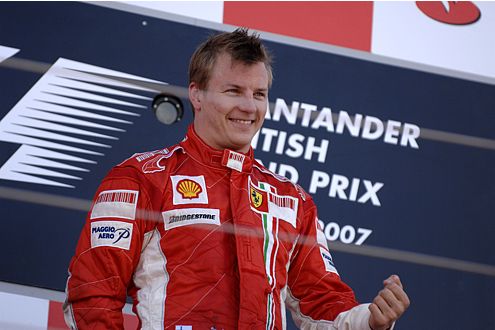 Der zweite Sieg in Folge: Kimi Räikkönen lässt Ferrari wieder hoffen.
