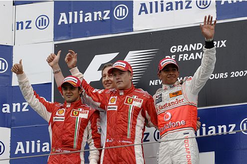 Lewis Hamilton: Im achten Rennen zum achten Mal auf dem Podium.