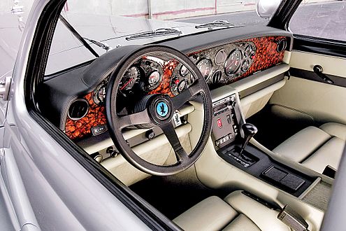 Knapp: Im Isdera Autobahnkurier ist weniger Platz als im Porsche 911.