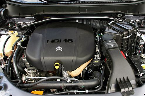 Der moderne Turbodiesel leistet putzmuntere 156 PS.