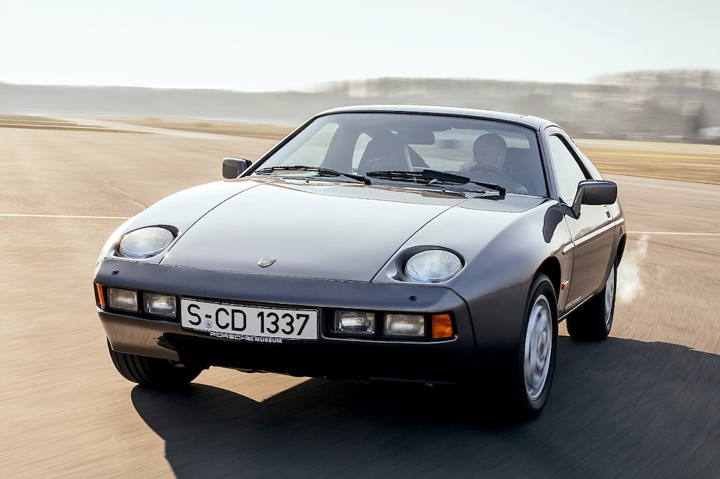 Porsche 928 S